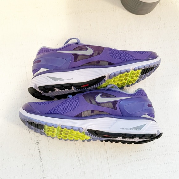 Nike Runners Sneakers Size 8 - Picture 3 of 5